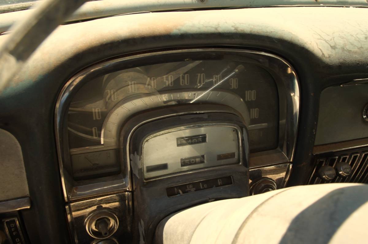 Cadillac-sedan-1953-black-6