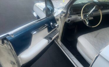 Cadillac-sedan-deville-1962-white-1