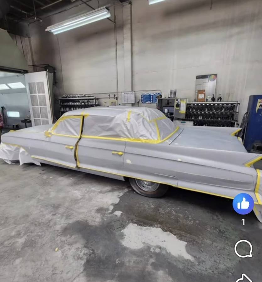 Cadillac-sedan-deville-1962-white-4