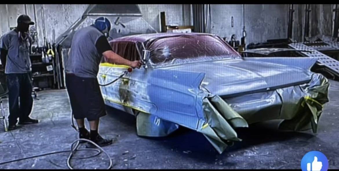 Cadillac-sedan-deville-1962-white-5