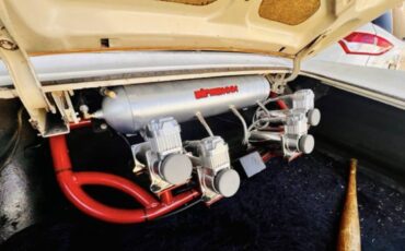 Cadillac-sedan-deville-1962-white-6