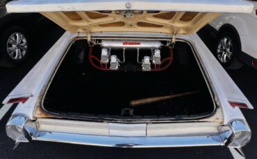 Cadillac-sedan-deville-1962-white-7