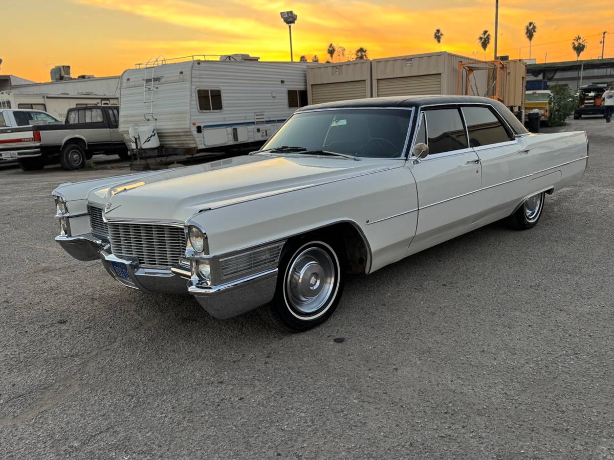 Cadillac-sedan-deville-1965-19