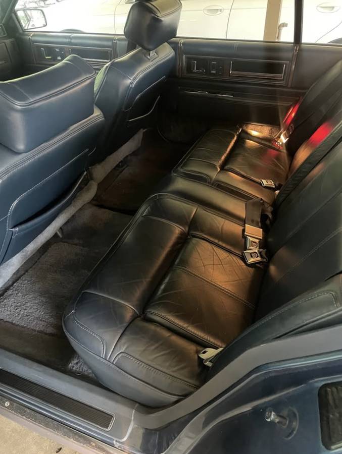 Cadillac-sedan-deville-1990-blue-15