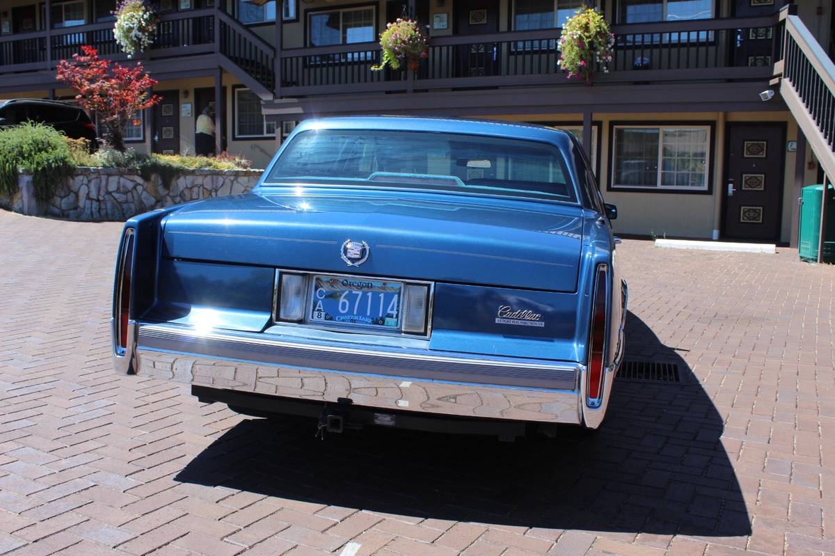 Cadillac-sedan-deville-1990-blue-4