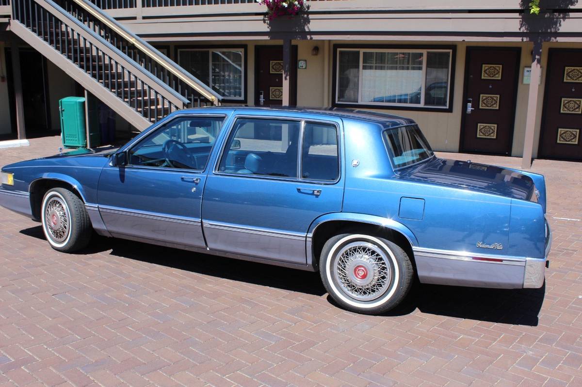 Cadillac-sedan-deville-1990-blue-6