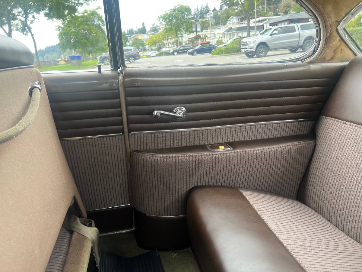 Cadillac-series-61-1951-black-13