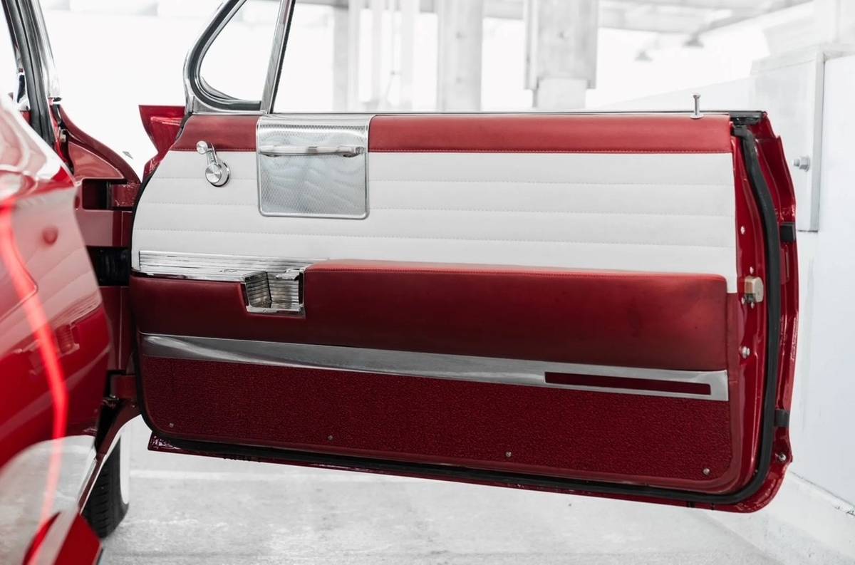 Cadillac-series-62-1961-custom-2