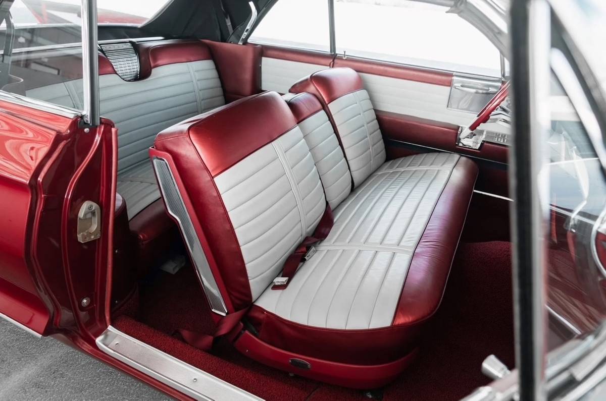 Cadillac-series-62-1961-custom-3