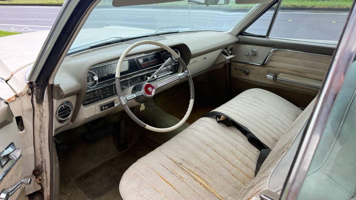 Cadillac-series-62-1963-white-13