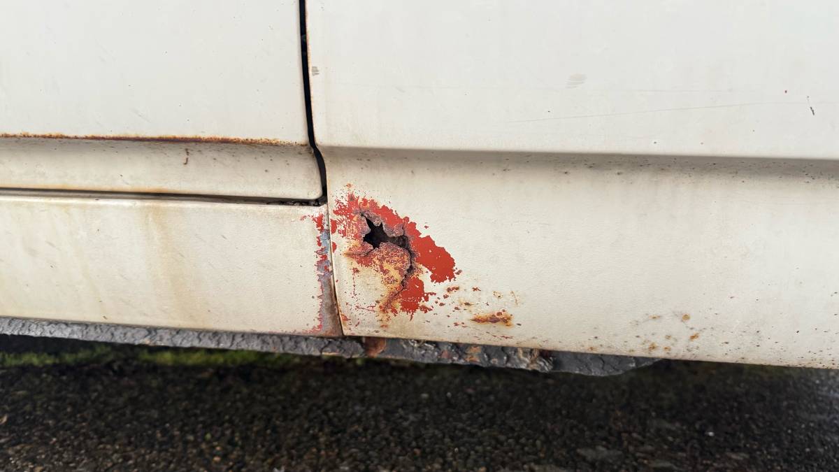 Cadillac-series-62-1963-white-17