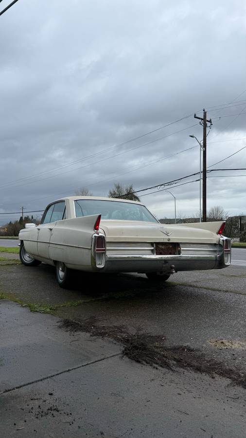 Cadillac-series-62-1963-white-19