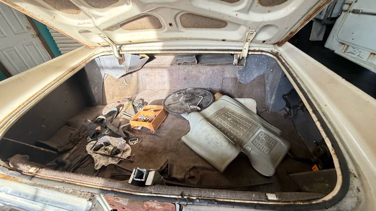 Cadillac-series-62-1963-white-3