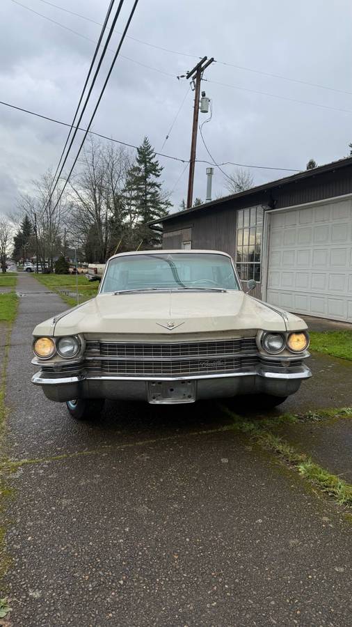 Cadillac-series-62-1963-white-9