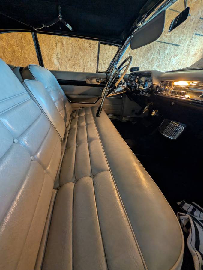 Cadillac-series-62-convertible-1957-blue-1