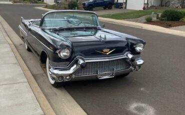 Cadillac-series-62-convertible-1957-blue