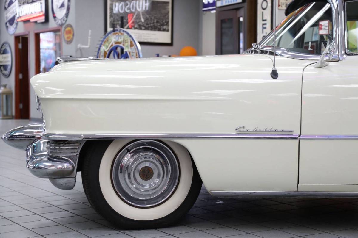 Cadillac-series-62-sedan-devill-1955-black-10