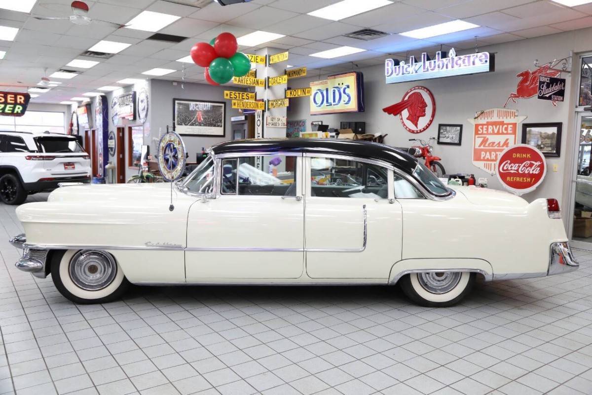 Cadillac-series-62-sedan-devill-1955-black-11