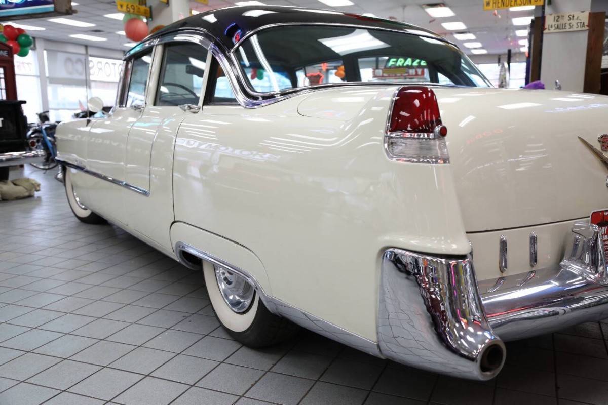 Cadillac-series-62-sedan-devill-1955-black-15