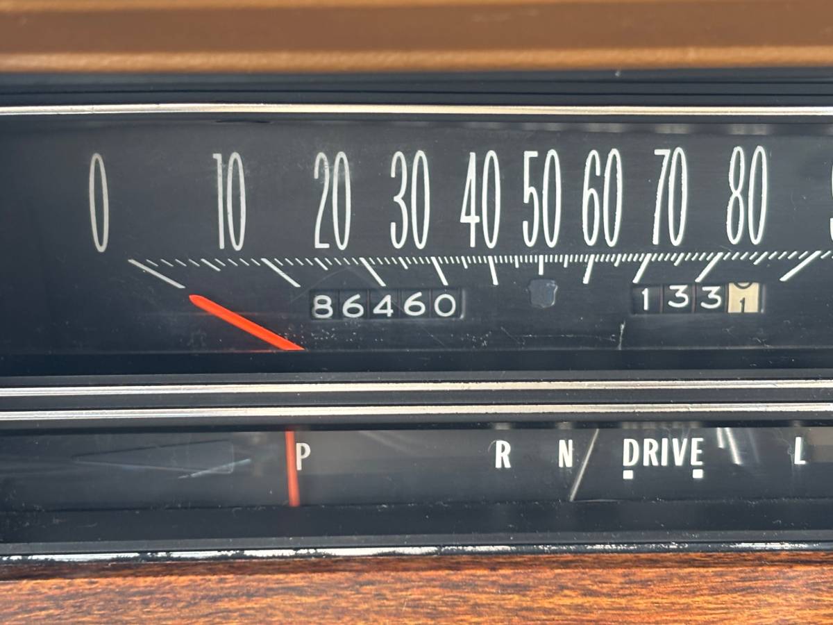 Cadillac-seville-1976-10