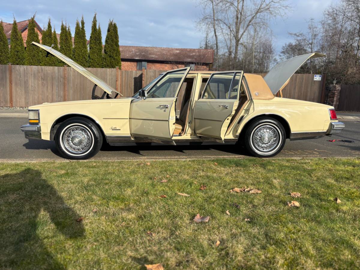 Cadillac-seville-1976-13