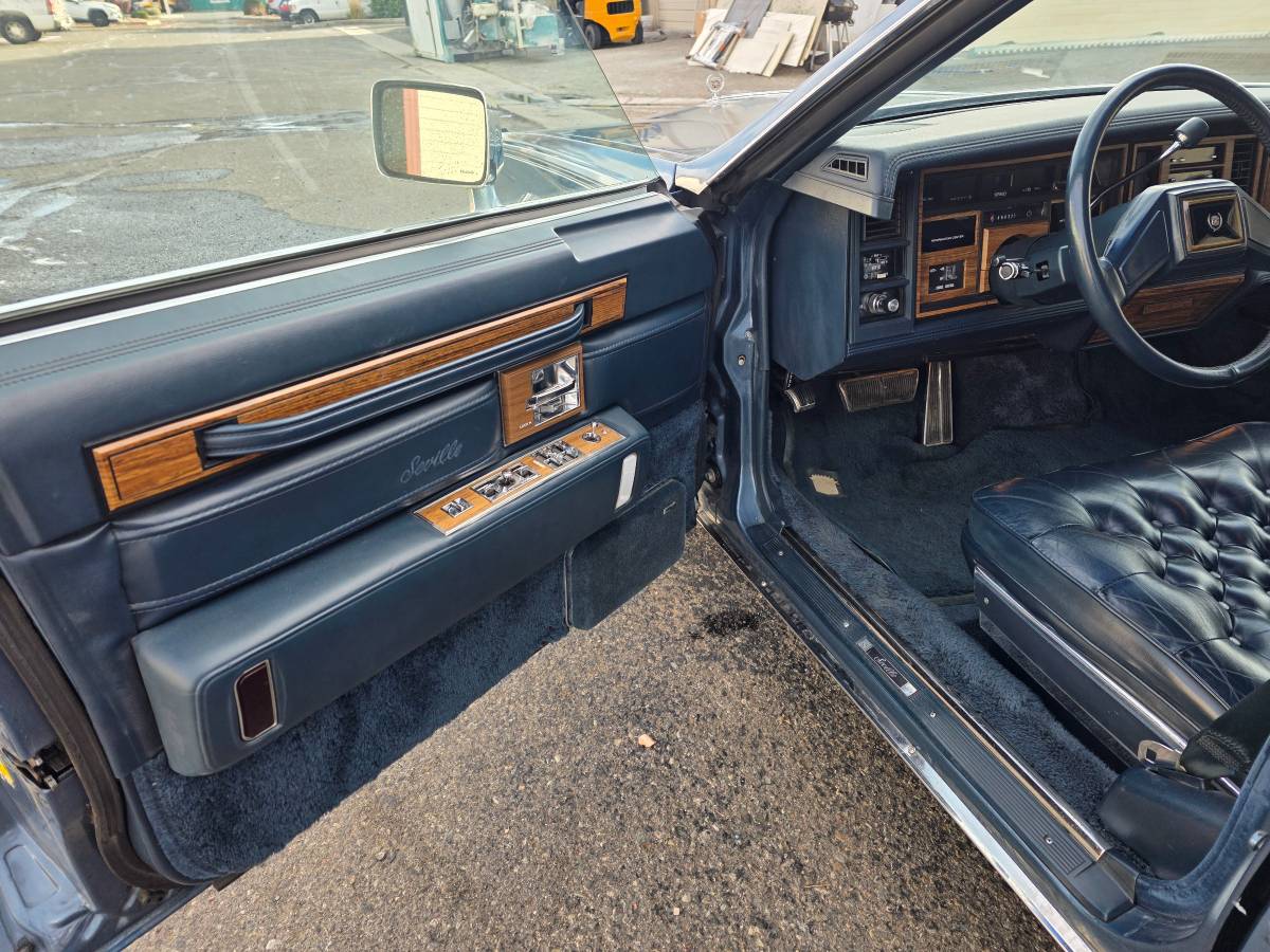 Cadillac-seville-1985-blue-4
