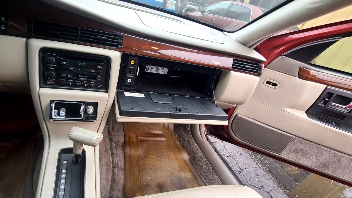 Cadillac-seville-sls-1994-red-8