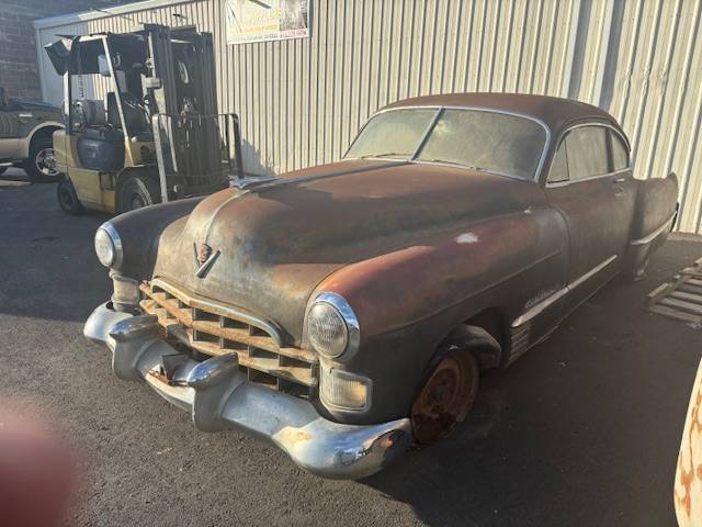 Cadillac-sport-coupe-1948-brown-2