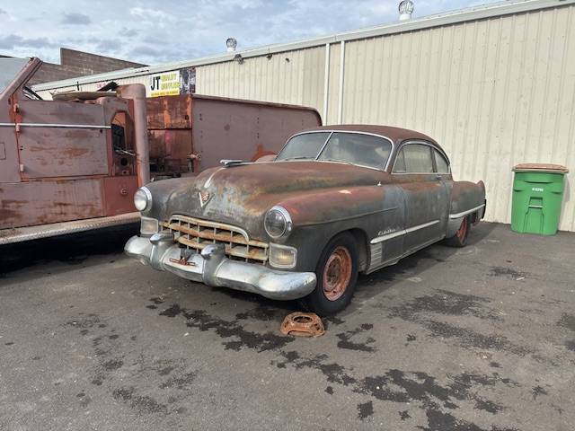 Cadillac-sport-coupe-1948-brown-4