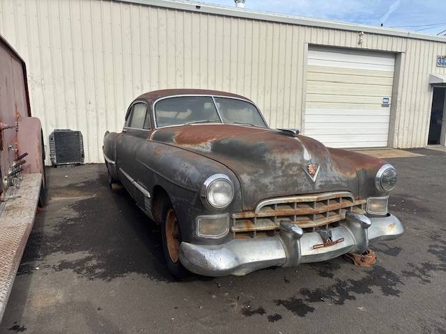 Cadillac-sport-coupe-1948-brown-5