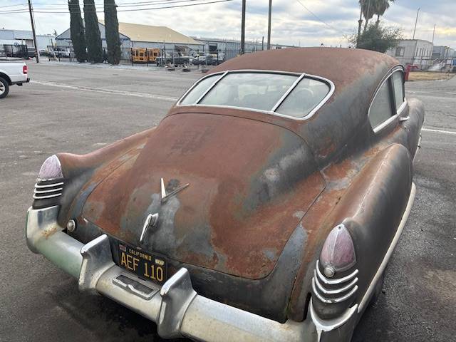 Cadillac-sport-coupe-1948-brown-6