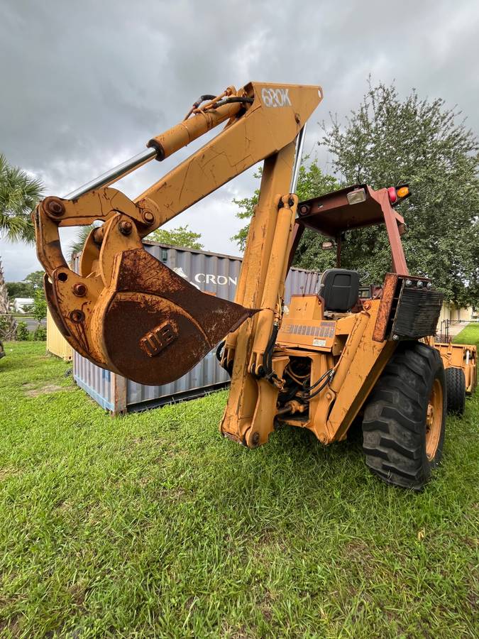 Case-680k-construction-king-diesel-1996-yellow-2