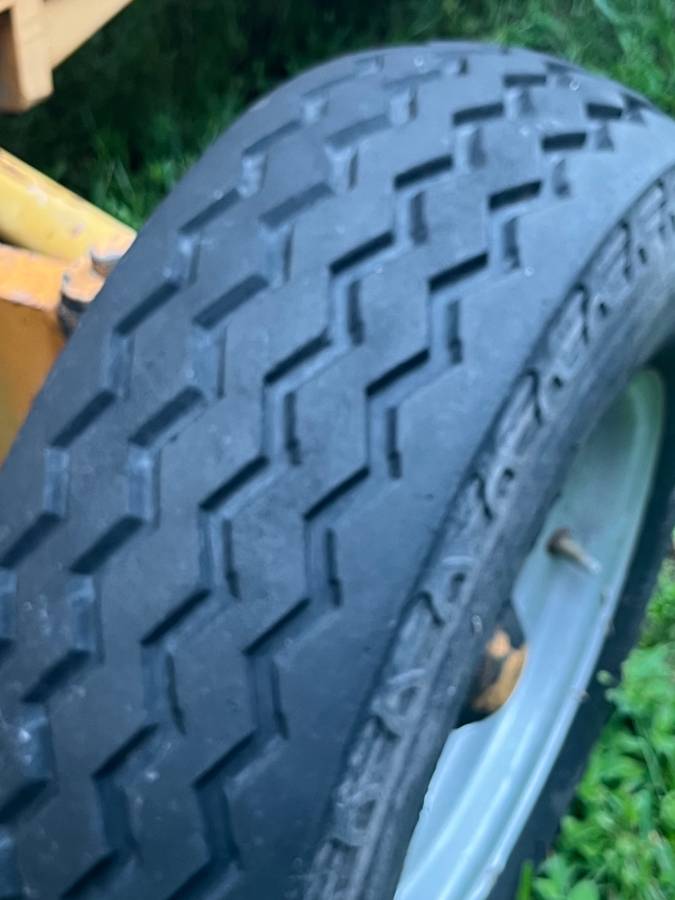 Case-680k-construction-king-diesel-1996-yellow-3