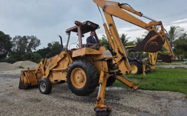 Case-680k-construction-king-diesel-1996-yellow