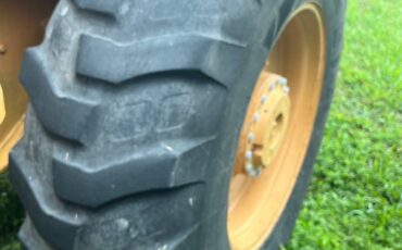 Case-680k-construction-king-diesel-1996-yellow-7