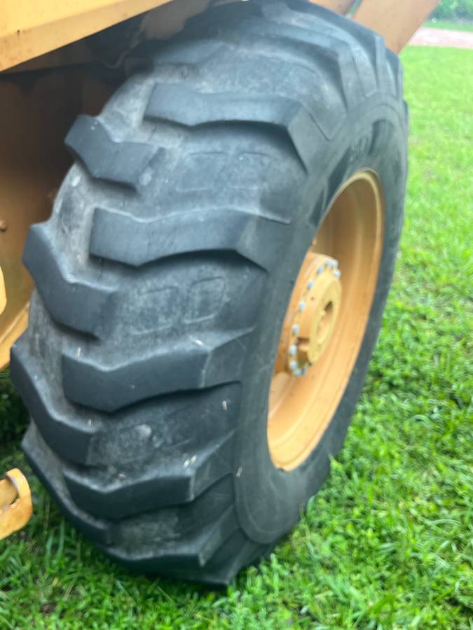 Case-680k-construction-king-diesel-1996-yellow-7