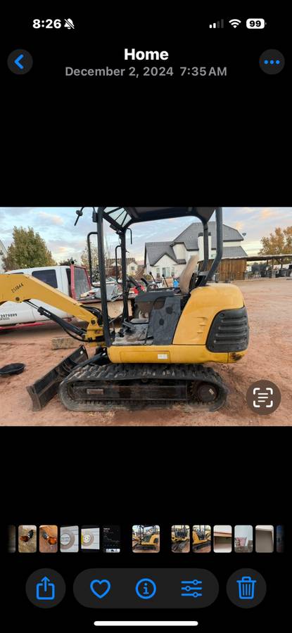 Cat-mni-excavator-diesel-1990-yellow-1