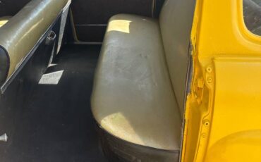 Checker-aero-bus-checker-convoy-1967-yellow-17