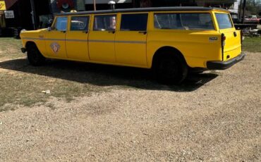 Checker-aero-bus-checker-convoy-1967-yellow-5