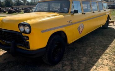Checker-aero-bus-checker-convoy-1967-yellow-8