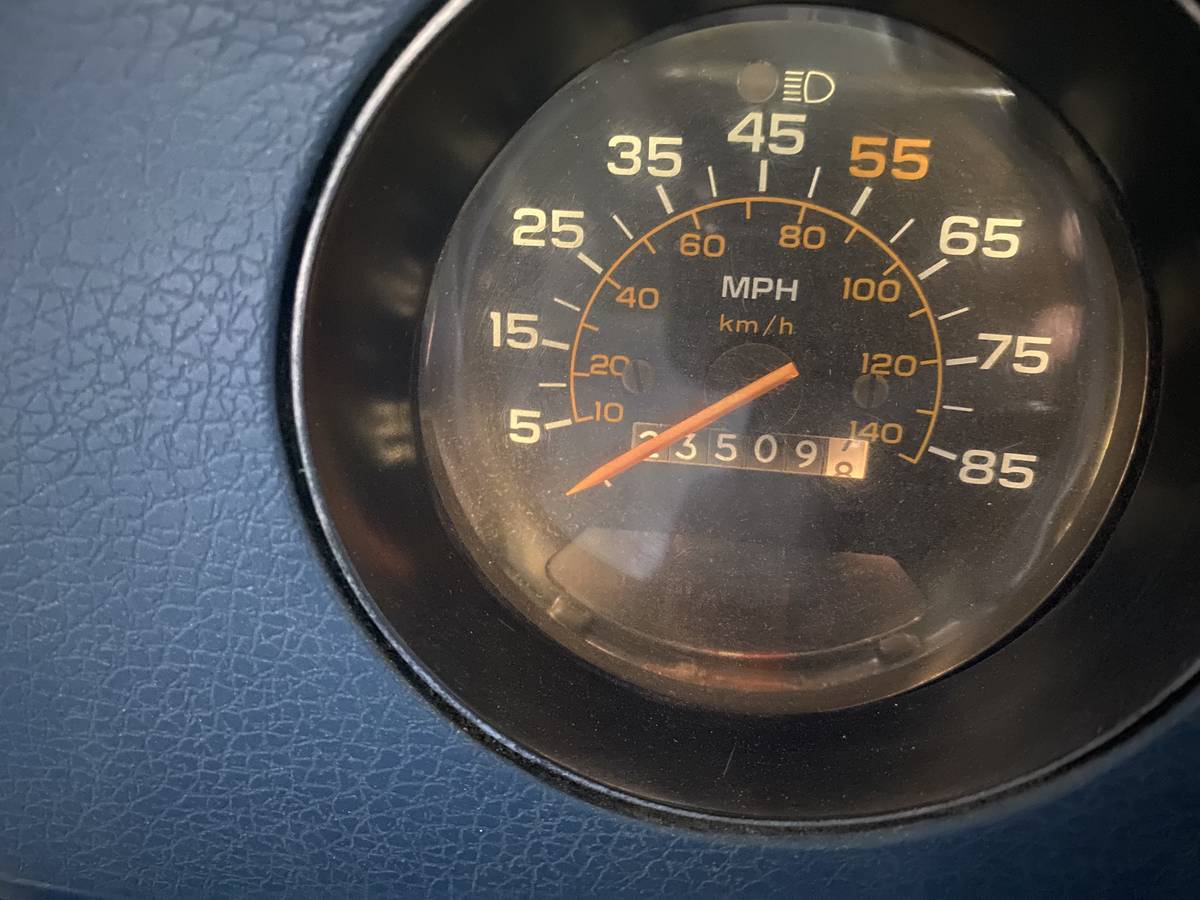 Cherolet-g10-1987-white-10