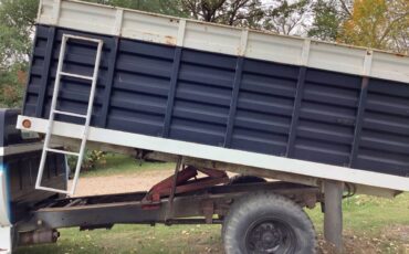 Chev-c60-1976-black-1