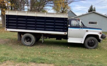 Chev-c60-1976-black-11