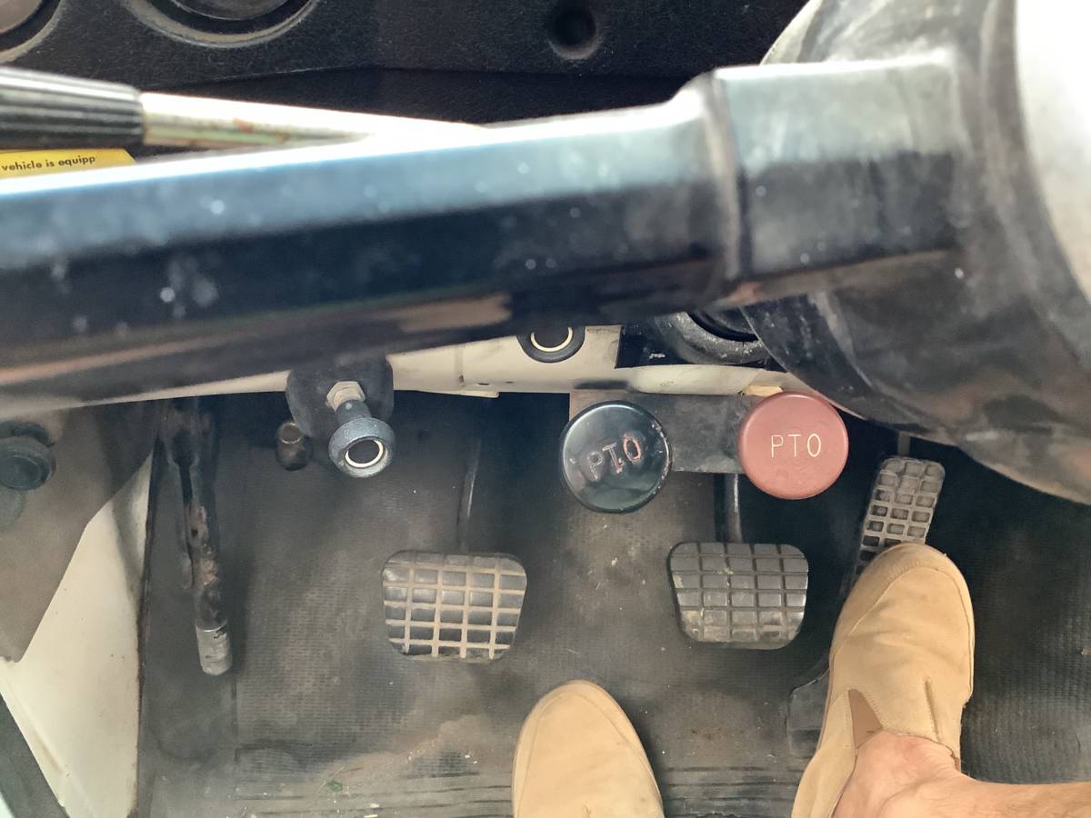 Chev-c60-1976-black-3