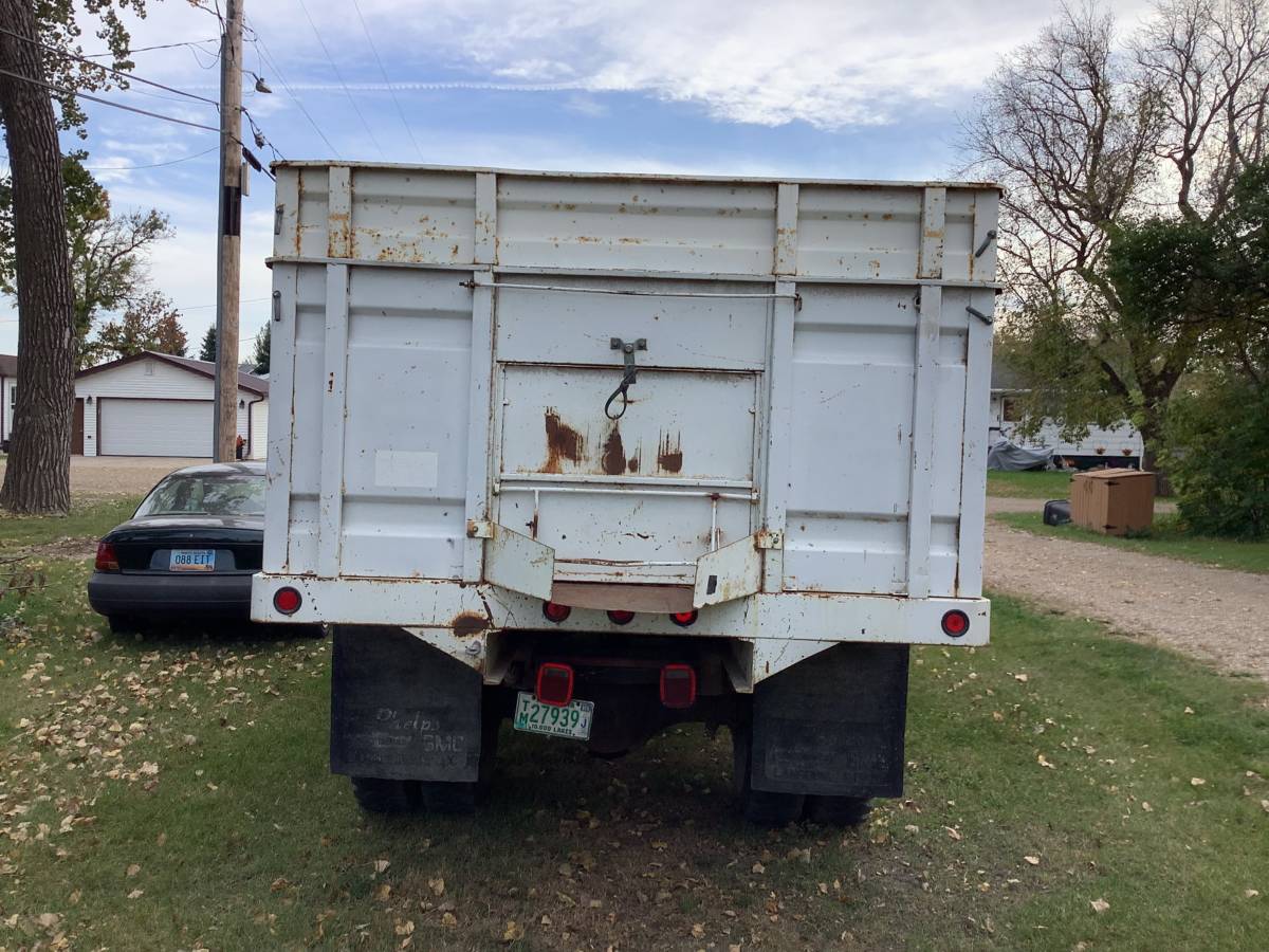 Chev-c60-1976-black-4