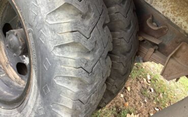 Chev-c60-1976-black-7