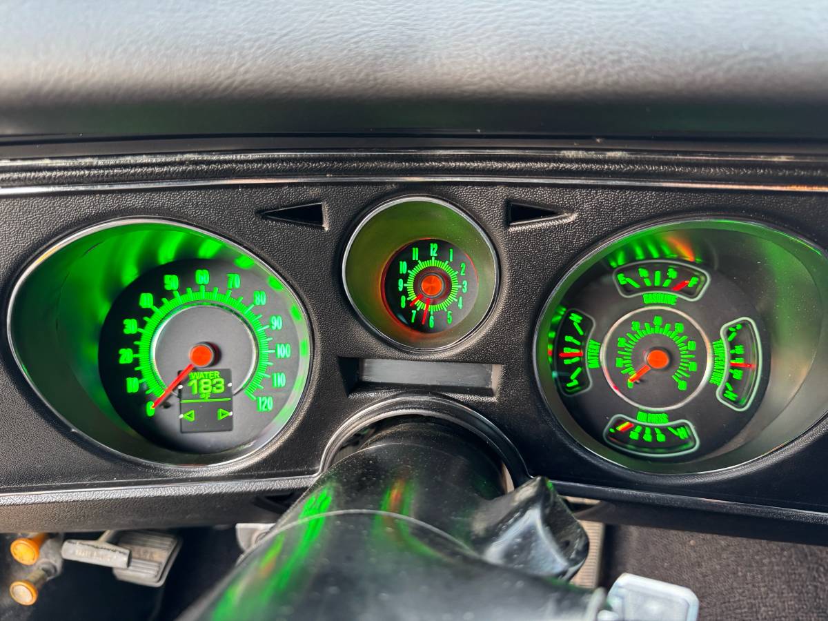 Chevelle-malibu-1969-yellow-19