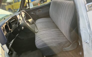 Chevrolet-12-Ton-Pickup-1983-20