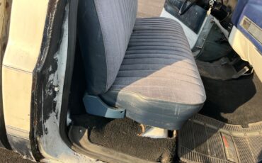 Chevrolet-12-Ton-Pickup-1983-21