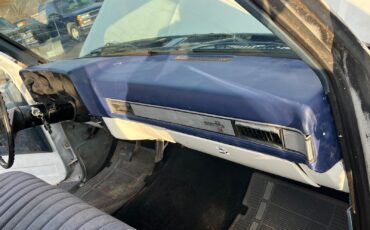 Chevrolet-12-Ton-Pickup-1983-22